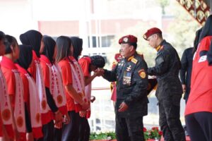 Bukti Nyata Keberhasilan Pembinaan, Budi Gunawan Beri Penghargaan Atlet PORBIN Berprestasi