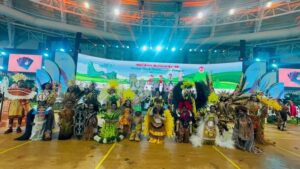 Jokowi Terkesan Lihat Fashion Show Karya Desainer PYCH Binaan BIN di Hari Anak Nasional 2024