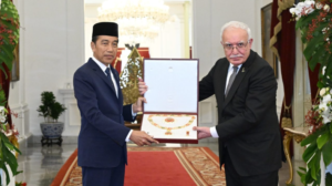 Dianugerahi “Grand Collar Order of the State of Palestine”, Bukti Capaian dan Konsistensi Diplomasi Presiden Jokowi Dukung Kpalestina