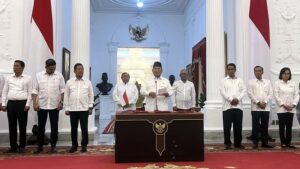 Perpres Pemutihan Utang UMKM Wujudkan Konsep Ekonomi Kerakyatan Era Presiden Prabowo