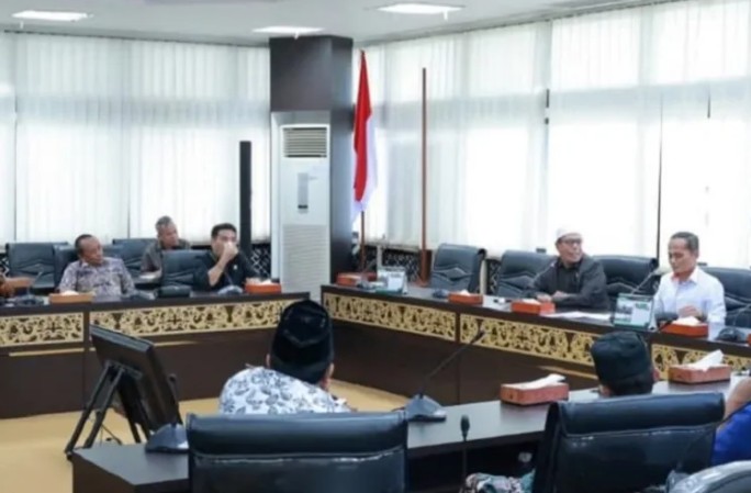 Wakil Ketua Komisi III DPRD Sumbar Terima Kunjungan Pansus II DPRD Tanah Datar, Konsultasikan LKPJ