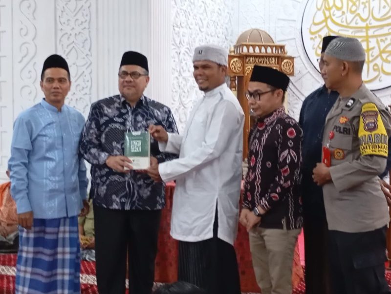 Ketua DPRD Provinsi Sumatera Barat Muhidi Laksanakan Safari Sekaligus Motivasi Jama’ah Masjid Al Muhajirin