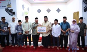 Ketua DPRD Sumbar Laksanakan Safari Ramadhan dengan Kunjungi Masjid Al-Ikhlas, Ajak Masyarakat untuk Dekatkan Diri Dengan Al-Quran