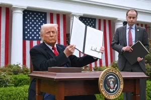 Hadapi Tarif Trump dan Pelemahan Rupiah, Presiden Prabowo Ajak Masyarakat Tenang dan Percaya Diri