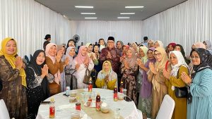 Ketua DPRD Sumbar Buka Open House untuk Umum, Dihadiri Berbagai Kalangan
