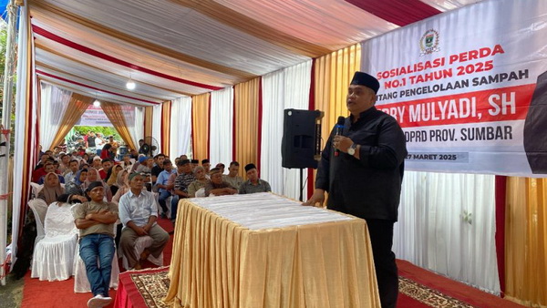 Anggota DPRD Sumbar, Verry Mulyadi Gelar Sosper Nomor 1 Tahun 2025 Pengelolaan Sampah, Dihadiri Berbagai Pihak