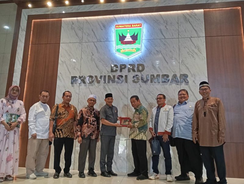 Pimpinan dan Anggota Banggar DPRD Jakarta Laksanakan Koordinasi Bersama DRPD Sumbar Terkait Dampak Efisiensi Anggaran