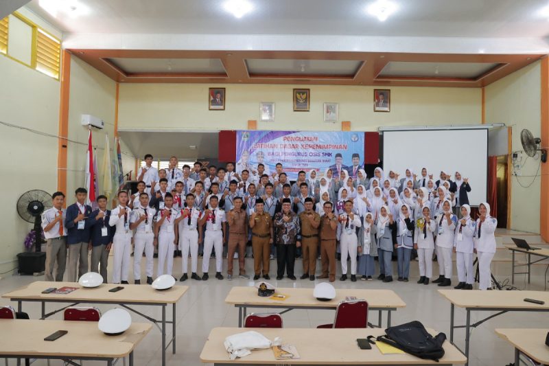 Muhidi Bekali Ratusan Pengurus OSIS Pariaman dengan Nilai Kepemimpinan dan Spirit Minangkabau