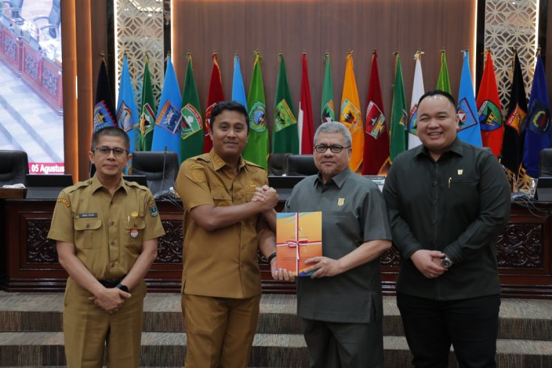 DPRD Sumbar Bahas Ranperda APBD Perubahan 2025 dan Penyertaan Modal Jamkrida